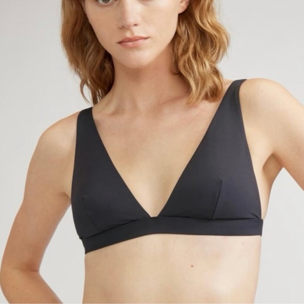 Everlane Black Swim Top – Minimalist Triangle Bikini with Clasp Closure Size Med